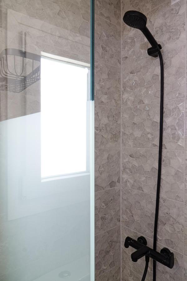 Cozy Studio In Koukaki Athens By Zain Luaran gambar